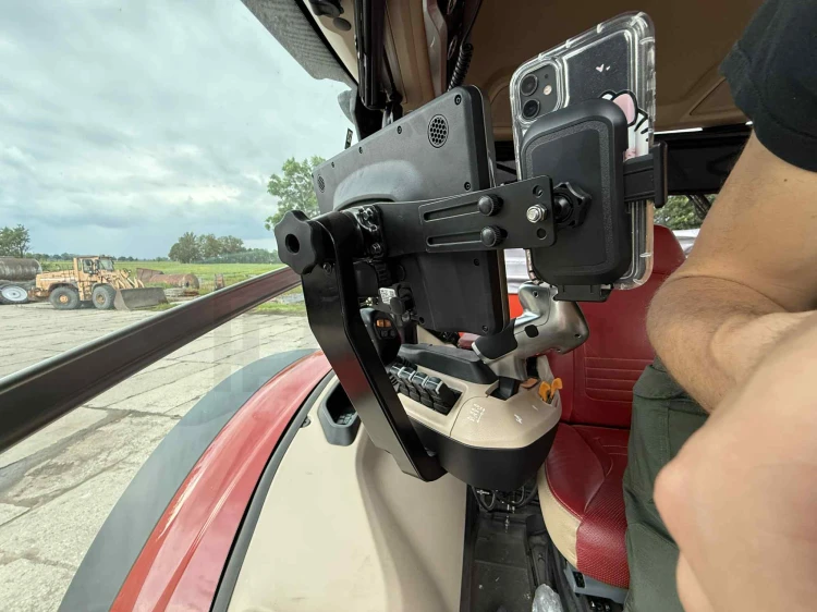 AFS Pro 1200 / Intelliview 4 plus Phone Mount Back