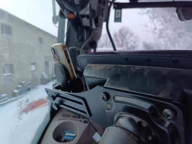 AFS Pro 700 / IntelliView IV Phone Mount Back