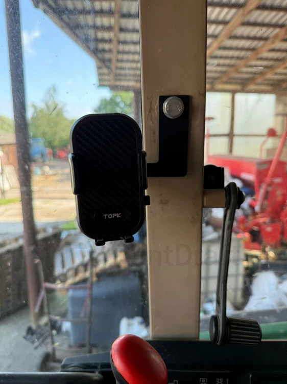 John Deere 5/6/7 Series Phone Mount Front 2