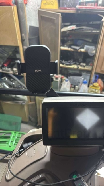 6R Series Phone Mount Front